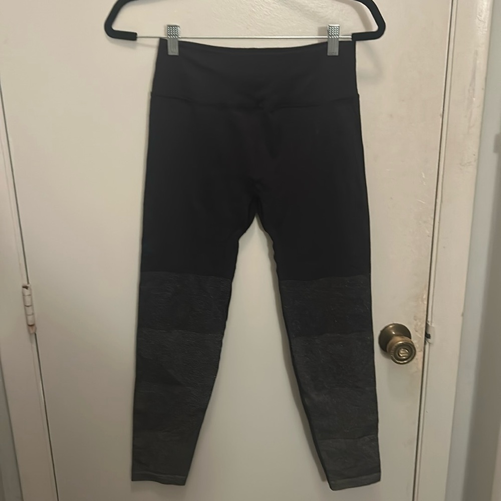 Lululemon Silver and Black ombré leggings